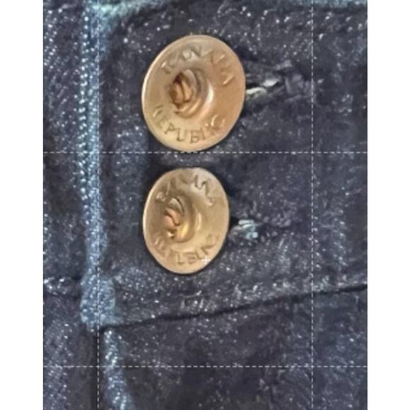 Banana Republic‎ Two Button/Zip Closure Dark Wash Jean Mini Skirt Sz 29R - Picture 2 of 9